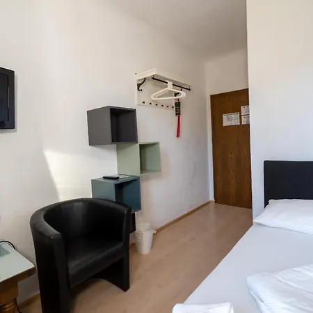 Heimgartl Nocleg ze śniadaniem 3*